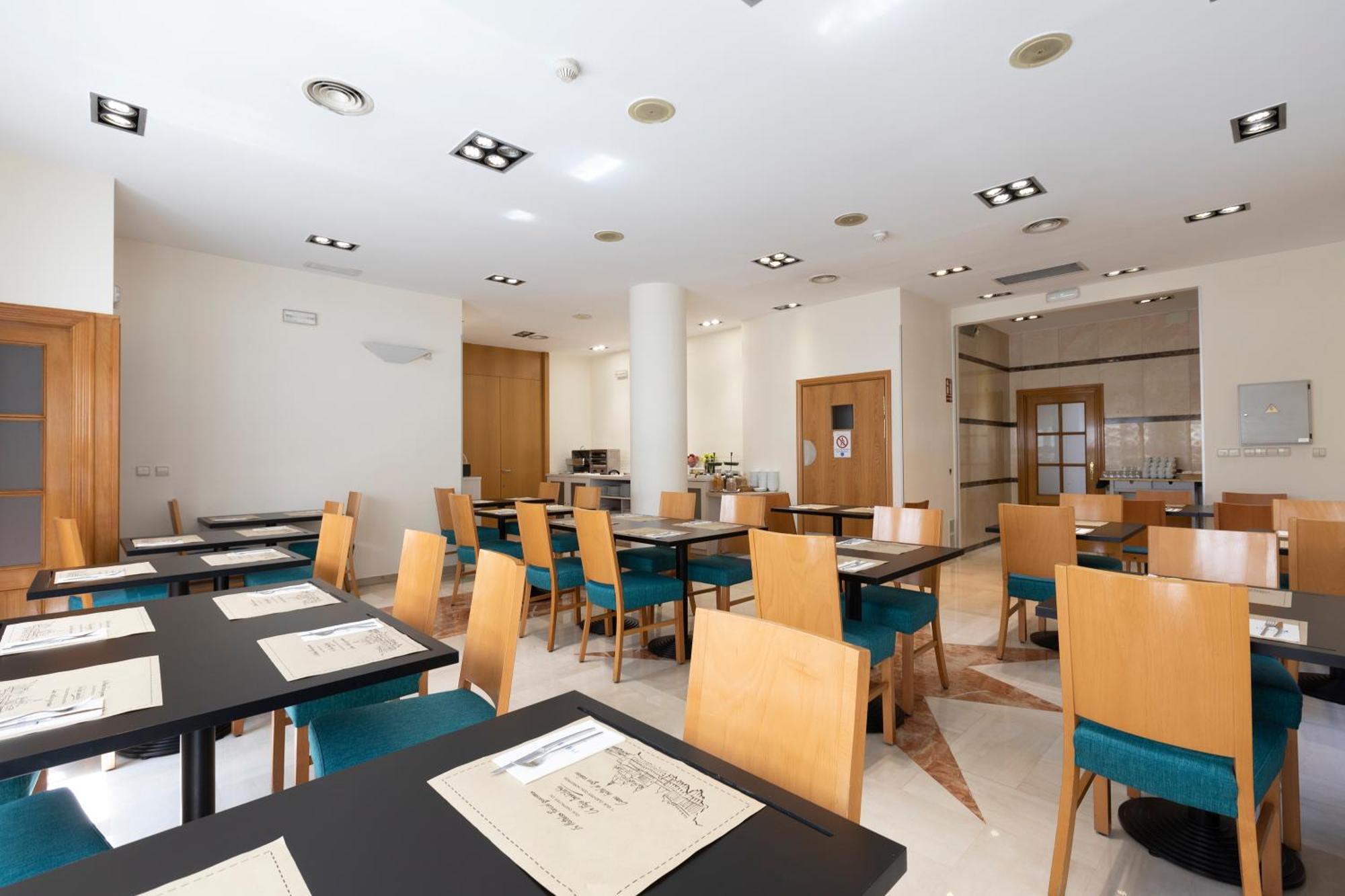 Porcel Torre Garden Hotel Madrid Exterior photo