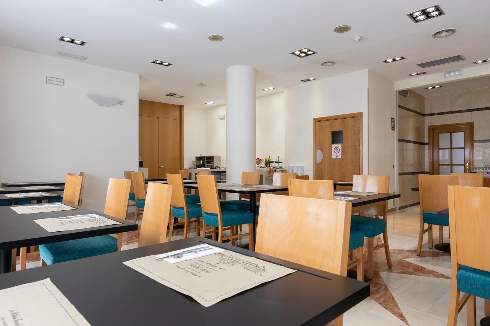 Porcel Torre Garden Hotel Madrid Exterior photo