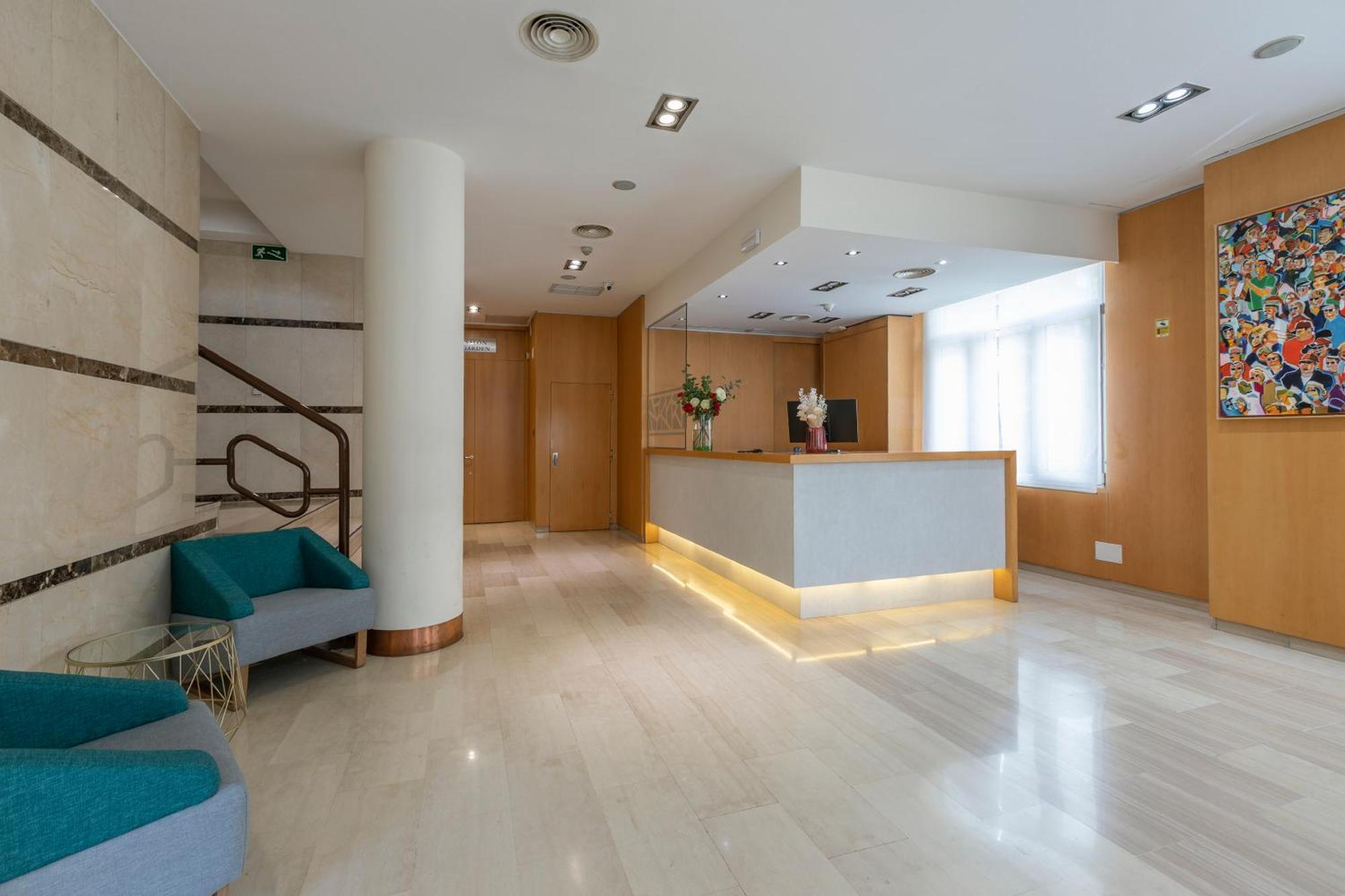 Porcel Torre Garden Hotel Madrid Exterior photo